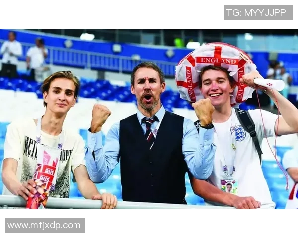 足球明星勇闯冰水挑战赛引发热议网友纷纷模仿体验极限运动魅力