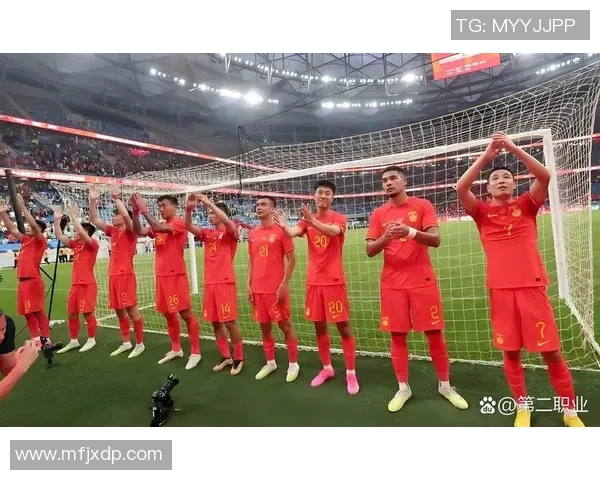 欠揍足球的魅力与挑战如何影响年轻球员的成长与发展 欠揍足球的魅力与挑战如何影响年轻球员的成长与发展