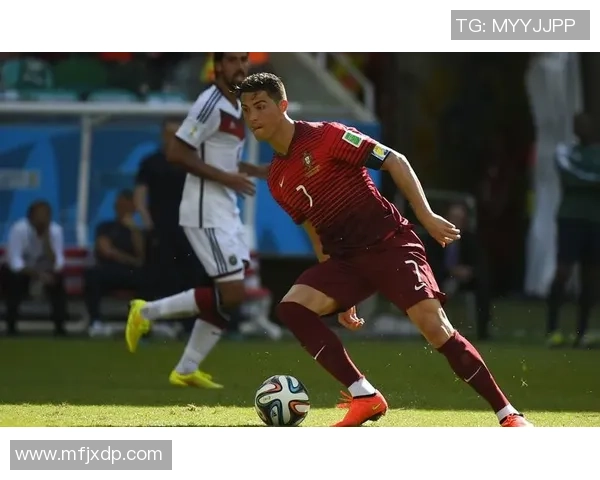 足球明星受伤瞬间的真实记录与背后故事揭秘