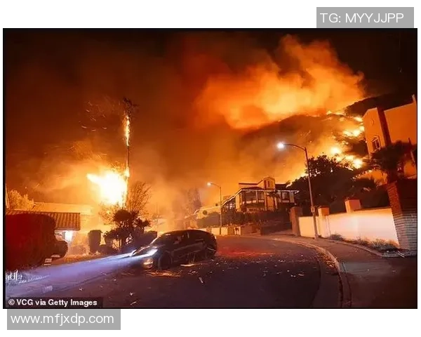 足球明星因火灾事件引发热议究竟是谁烧了房子背后的真相揭秘