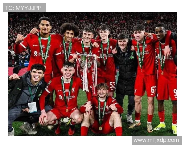 足球明星巅峰时刻高清照片展现他们的荣耀与激情瞬间