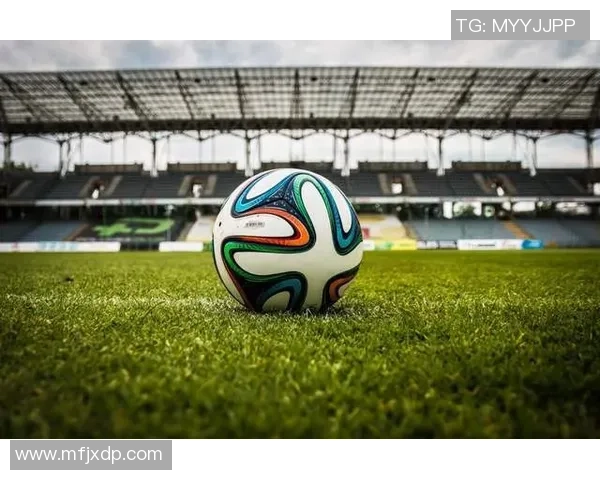 足球明星携手推出限量版按动笔引领时尚潮流与运动精神的完美结合