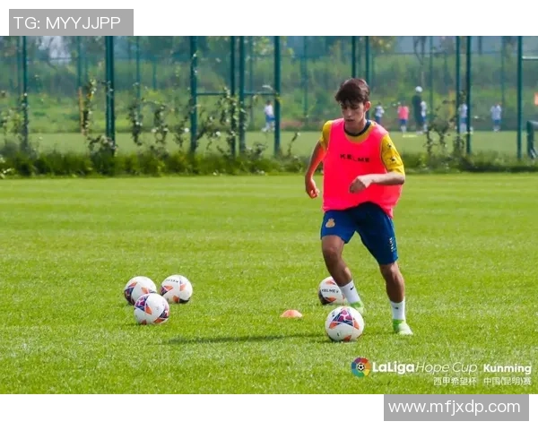 足球明星携手卡尔美展现运动魅力引领时尚潮流