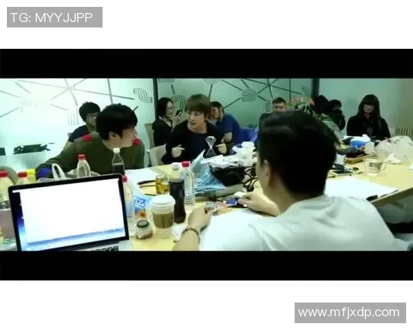 足球明星欢庆鸡年盛典精彩视频回顾与幕后花絮分享 足球明星欢庆鸡年盛典精彩视频回顾与幕后花絮分享