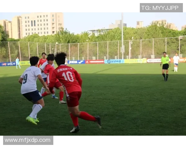 足球明星曾经造访中国的精彩瞬间与背后故事揭秘