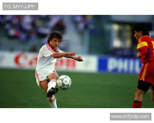 足球明星激情奔袭苏联赛场精彩瞬间回顾视频分享