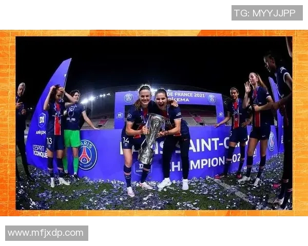 足球明星热议女足发展与未来展望精彩视频分享