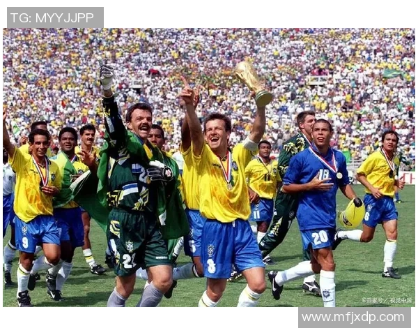 足球明星田径赛激情对决展现运动精神与友谊的完美结合