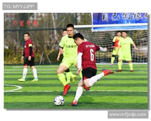 足球明星的风采与魅力展现他们在绿茵场上的英姿与个性