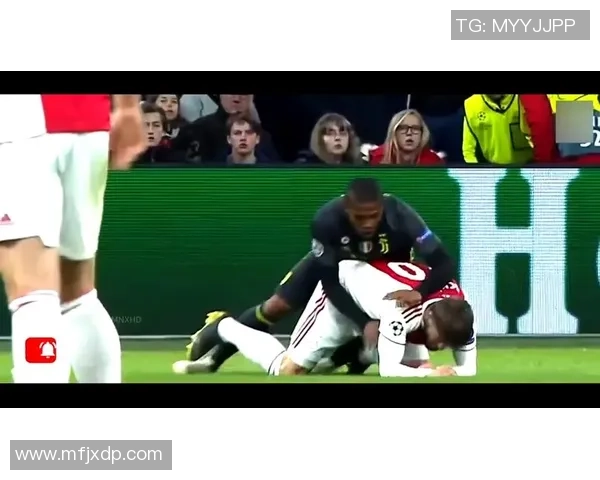 足球明星经典瞬间搞笑回顾让你捧腹大笑的场面合集