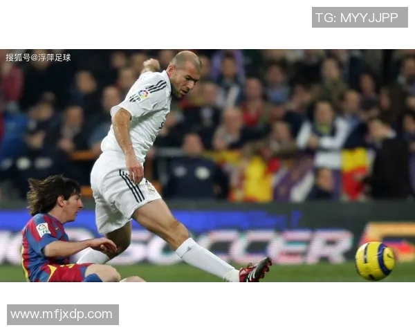 足球明星精彩瞬间高清图片展示球场魅力与技艺的完美结合 足球明星精彩瞬间高清图片展示球场魅力与技艺的完美结合