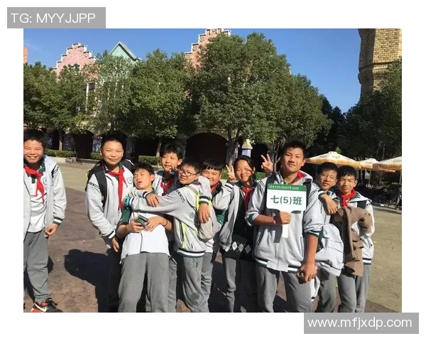 足球明星老虎机带你体验绿茵场上的刺激与乐趣，尽享豪华大奖与精彩瞬间